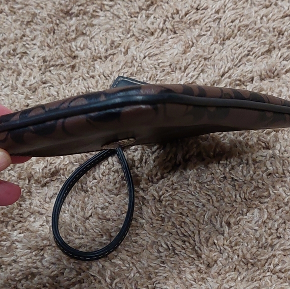 COACH Heritage Stripe Chelsea Wristlet - Picture 2 of 11